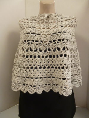Poncho au crochet en Basic Super Big de Rico Design