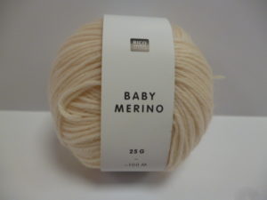 Baby Merino N°001 de Rico Design Coloris Crème