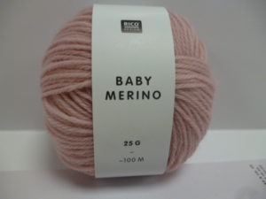 Baby Merino N°007 de Rico Design Coloris Rose